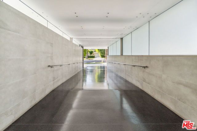 818 N Doheny Drive 205, West Hollywood, CA 90069
