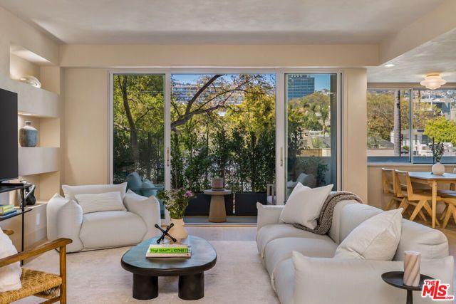 818 N Doheny Drive 205, West Hollywood, CA 90069