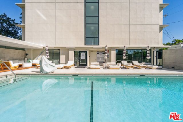 818 N Doheny Drive 205, West Hollywood, CA 90069