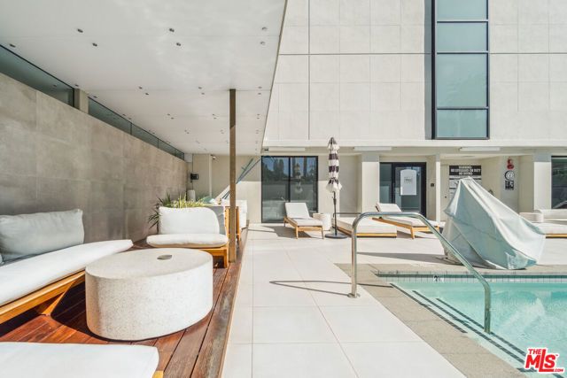 818 N Doheny Drive 205, West Hollywood, CA 90069