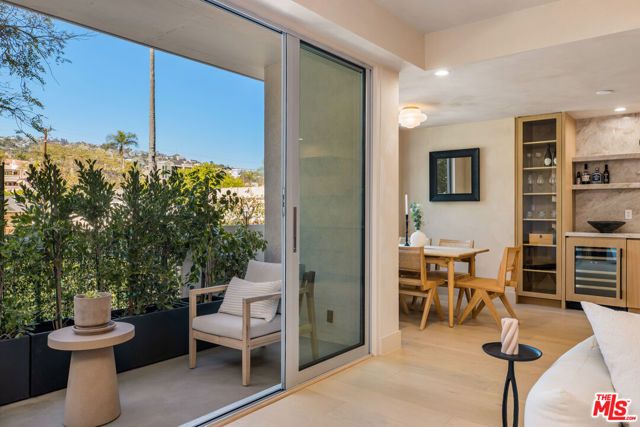 818 N Doheny Drive 205, West Hollywood, CA 90069