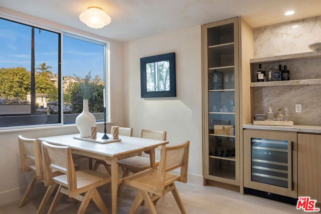 818 N Doheny Drive 205, West Hollywood, CA 90069