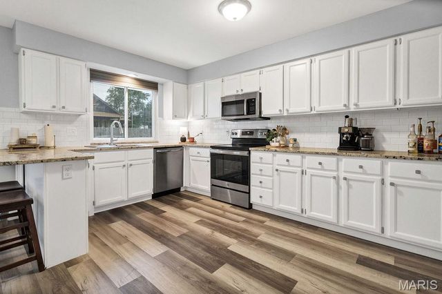 371 Spencer Hill Court, St Peters, MO 63376