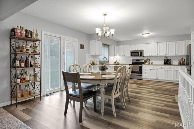 371 Spencer Hill Court, St Peters, MO 63376