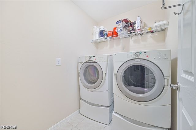 3733 Crofton CT, Fort Myers, FL 33916