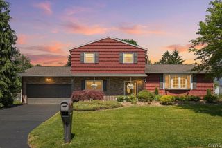 7454 Thunderbird Road, Clay, NY 13088
