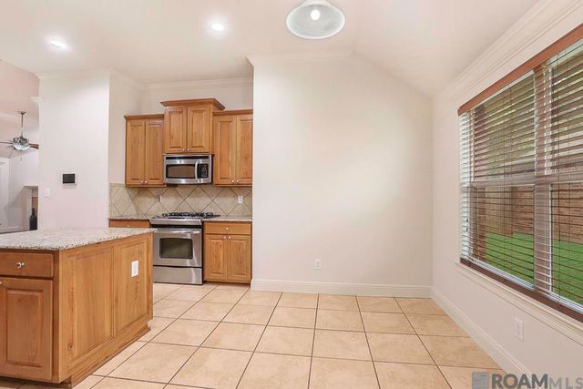 10328 Montrachet Dr, Baton Rouge, LA 70817