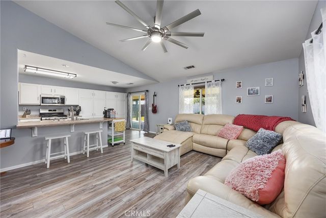 12305 Quiet Pasture Drive, Bakersfield, CA 93312