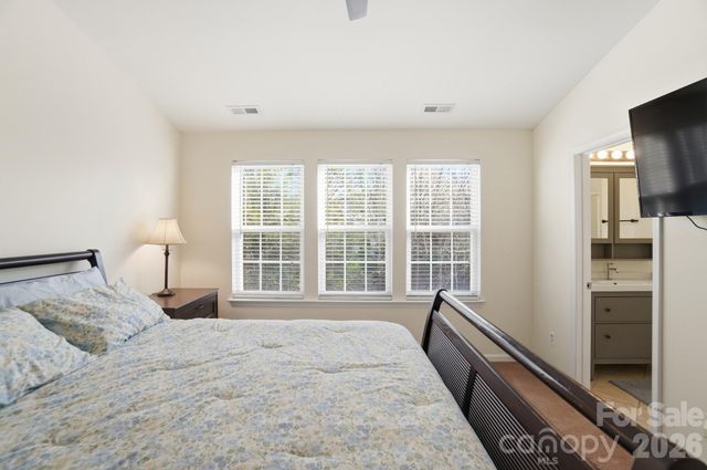 8422 Chaceview Court, Charlotte, NC 28269