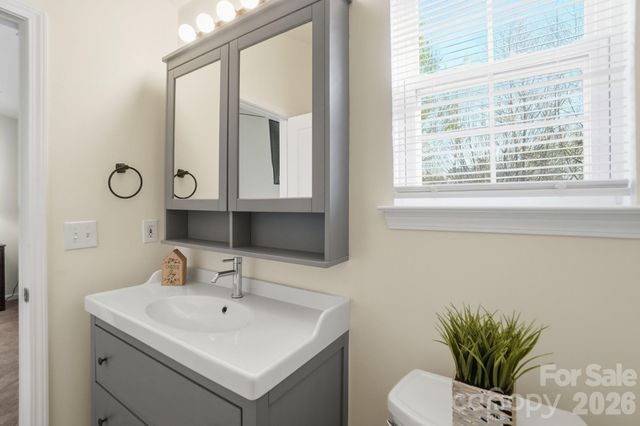 8422 Chaceview Court, Charlotte, NC 28269