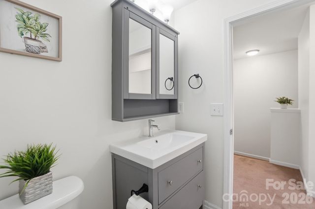 8422 Chaceview Court, Charlotte, NC 28269