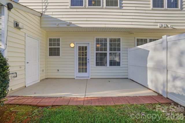 8422 Chaceview Court, Charlotte, NC 28269