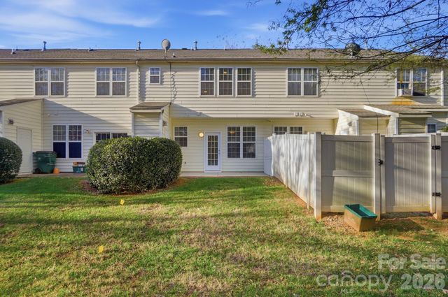 8422 Chaceview Court, Charlotte, NC 28269