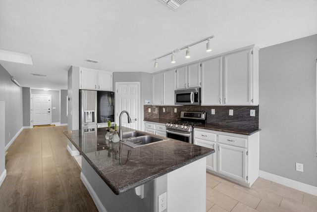 2656 Maybrook Dr, Sacramento, CA 95835