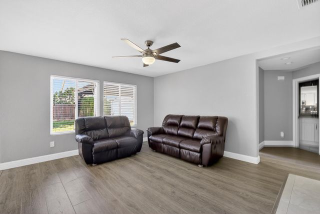 2656 Maybrook Dr, Sacramento, CA 95835