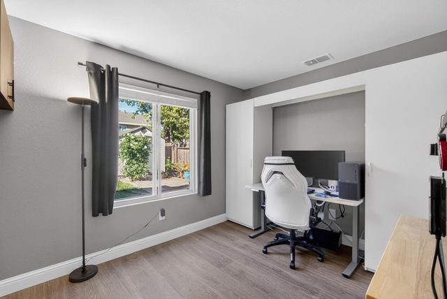 2656 Maybrook Dr, Sacramento, CA 95835