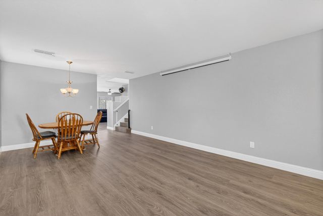 2656 Maybrook Dr, Sacramento, CA 95835