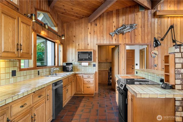 491 Bachelor Road, Sequim, WA 98382