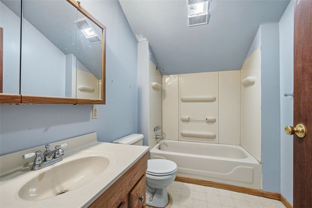 1562 4th Street, Carroll Twp, PA 15063