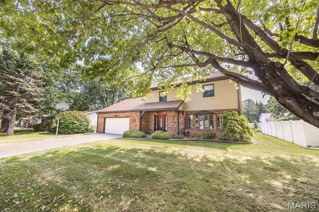 328 Veach Drive, Fairview Heights, IL 62208