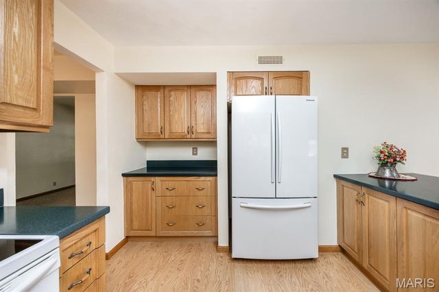 328 Veach Drive, Fairview Heights, IL 62208