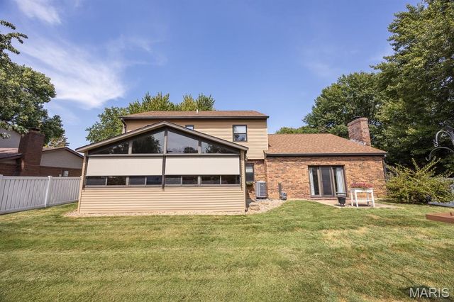 328 Veach Drive, Fairview Heights, IL 62208