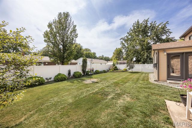 328 Veach Drive, Fairview Heights, IL 62208