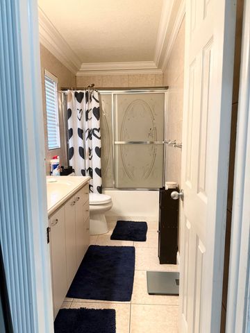 6280 SW 4th Street, Margate, FL 33068