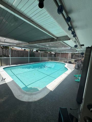 6280 SW 4th Street, Margate, FL 33068