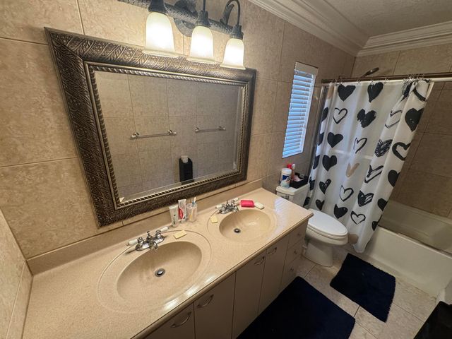 6280 SW 4th Street, Margate, FL 33068
