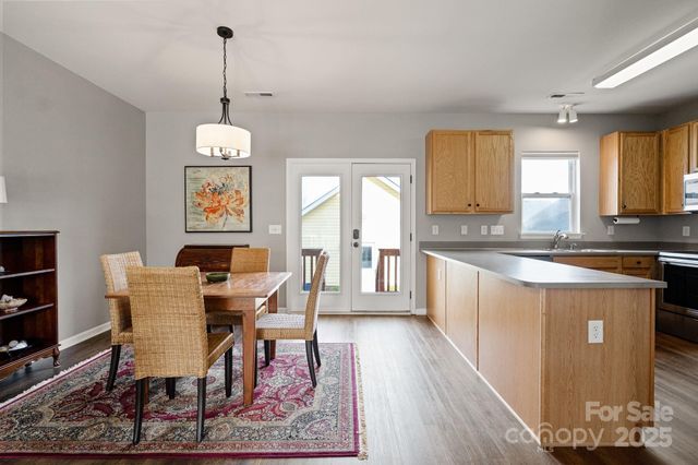 115 E Decatur Avenue, Mooresville, NC 28117