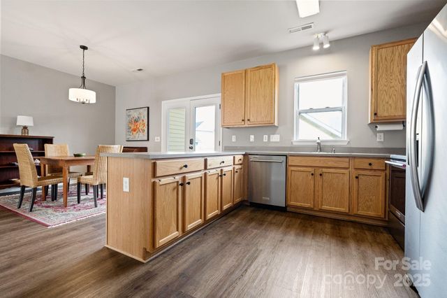 115 E Decatur Avenue, Mooresville, NC 28117