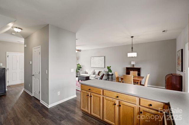 115 E Decatur Avenue, Mooresville, NC 28117