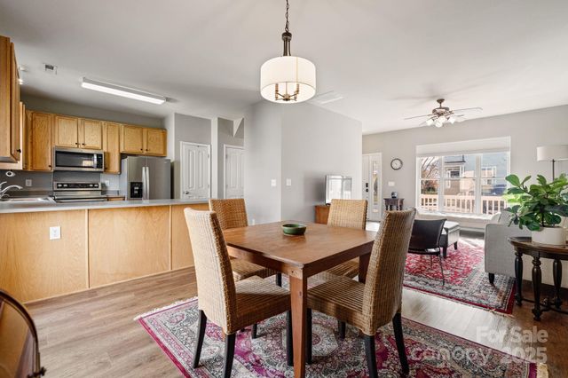 115 E Decatur Avenue, Mooresville, NC 28117