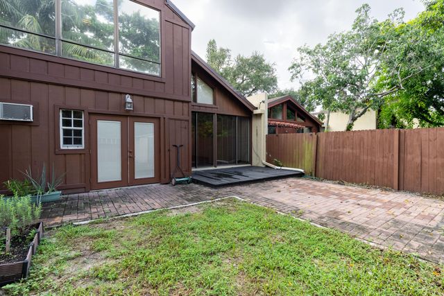 6131 NW 34th Way, Fort Lauderdale, FL 33309