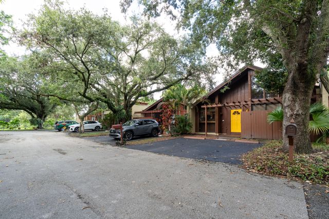 6131 NW 34th Way, Fort Lauderdale, FL 33309