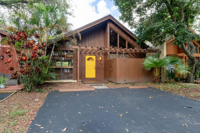 6131 NW 34th Way, Fort Lauderdale, FL 33309