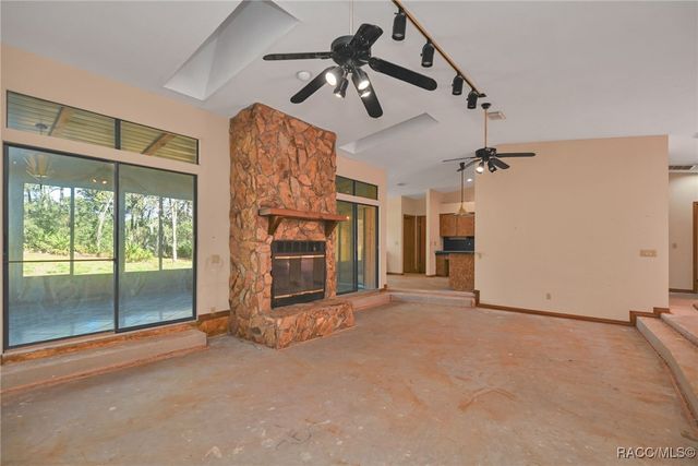 4757 W Casper Lane, Beverly Hills, FL 34465