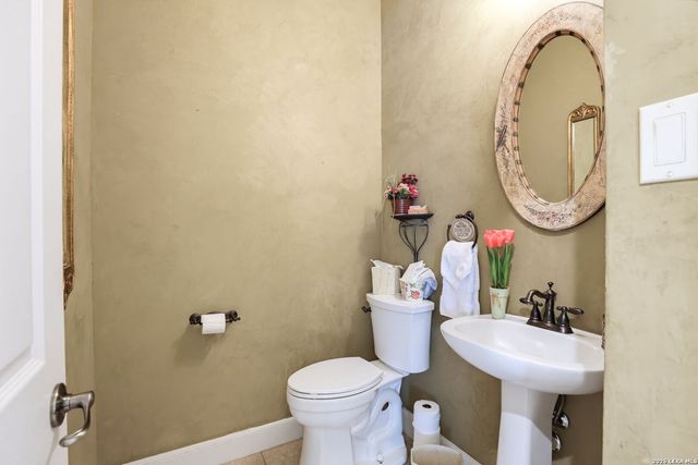 314 Las Tablas, Helotes, TX 78023