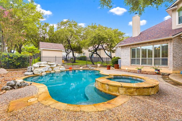 314 Las Tablas, Helotes, TX 78023