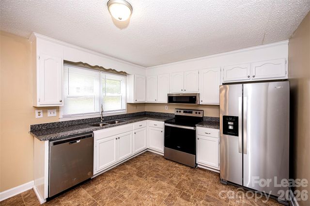 2711 Springbrook Circle, Gastonia, NC 28052