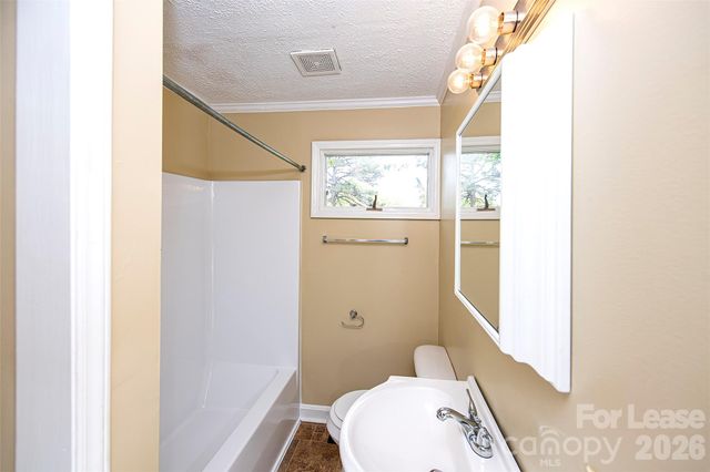 2711 Springbrook Circle, Gastonia, NC 28052