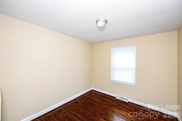 2711 Springbrook Circle, Gastonia, NC 28052
