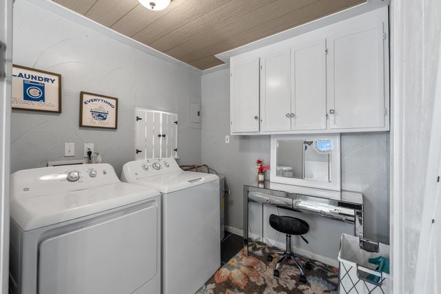 2120 W Lake, Gladewater, TX 75647