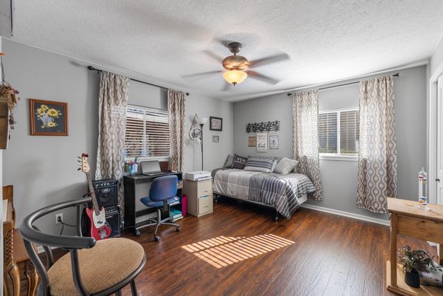 2120 W Lake, Gladewater, TX 75647