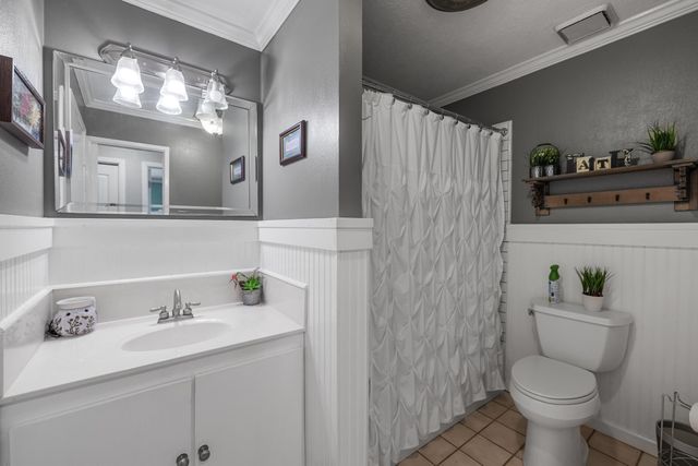 2120 W Lake, Gladewater, TX 75647