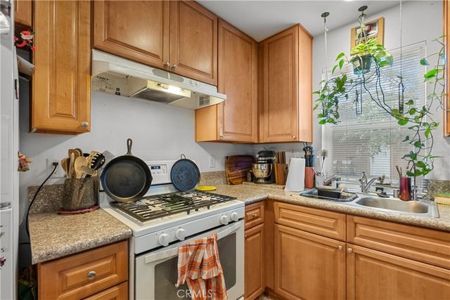 26142 Gravett Place, Saugus, CA 91350