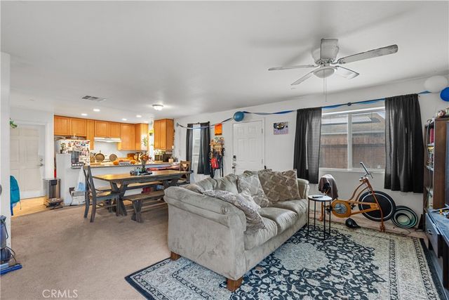 26142 Gravett Place, Saugus, CA 91350