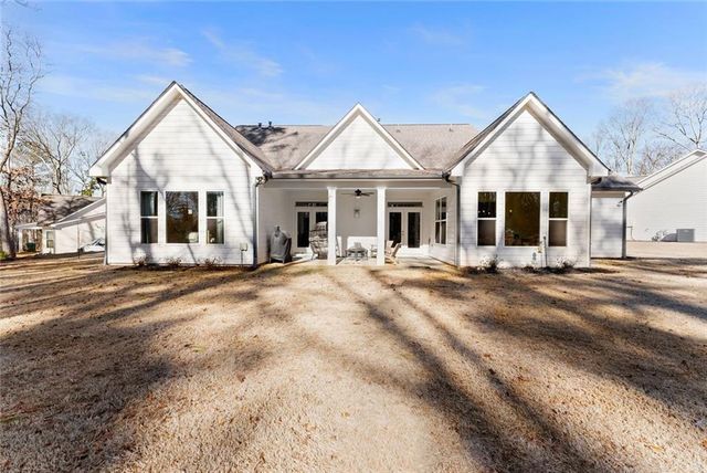 84 Martha Ann Avenue, Winder, GA 30680