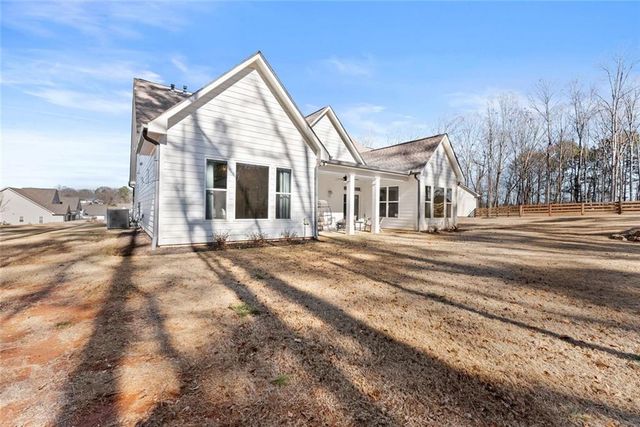 84 Martha Ann Avenue, Winder, GA 30680